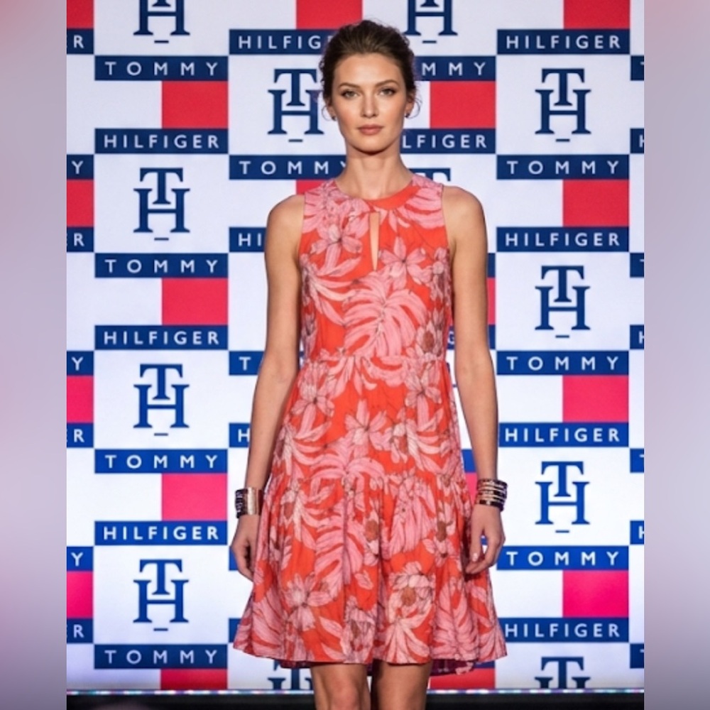 Authentic Tommy Hilifiger floral designer dress sz 6